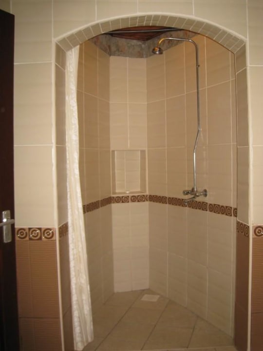 Dusche (in Zimmer 42) Hotel Masai Mara Sopa Lodge
