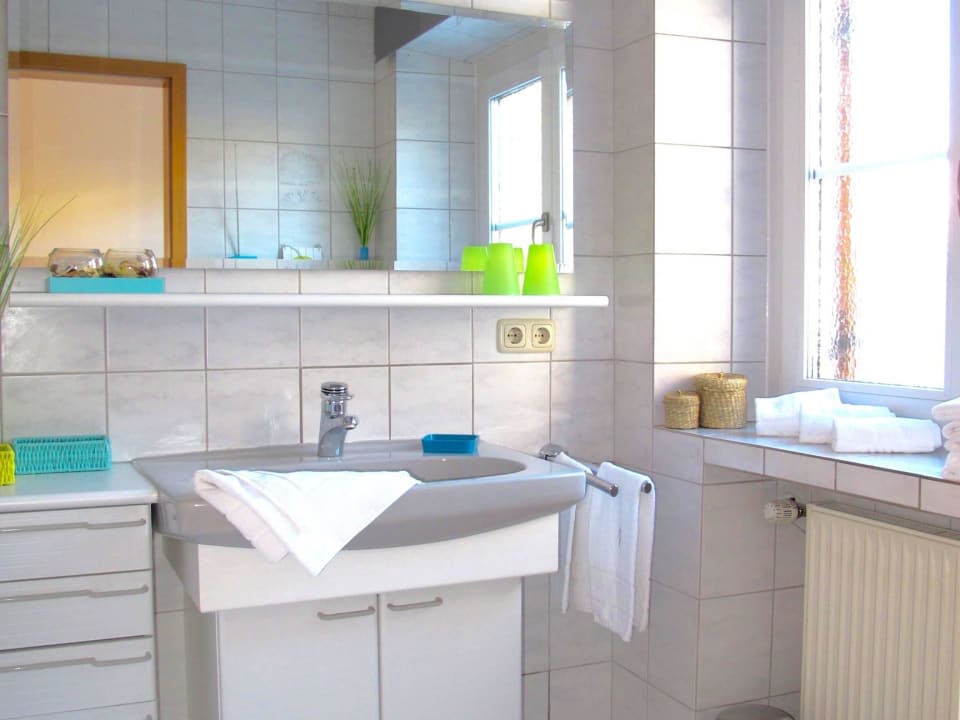 Badezimmer mit Badewanne Ferienwohnung Hans im Glück