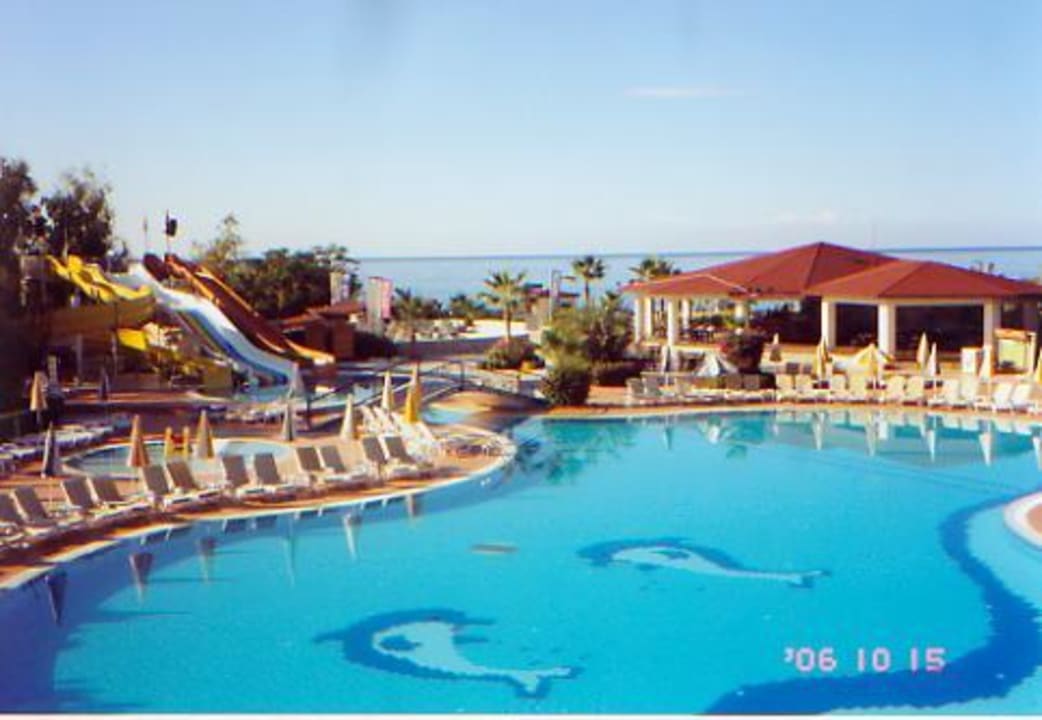 Pool, Poolbar und Rutschen Perre Delta Hotel