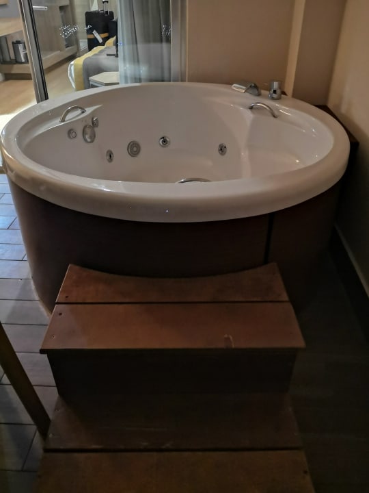 Zimmer Saturn Palace Resort Hotel