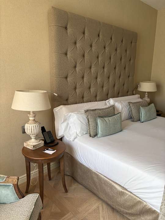 Zimmer Hotel Colón Barcelona