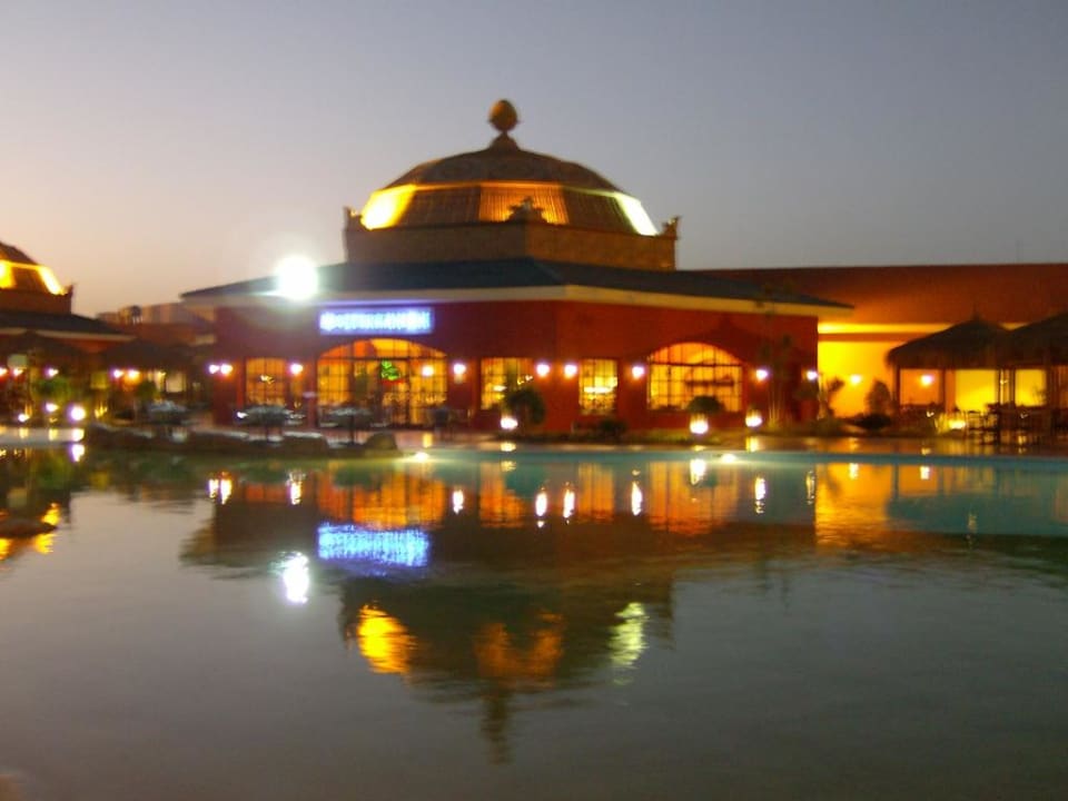 Abendstimmung Pickalbatros Jungle Aqua Park Resort - Neverland Hurghada