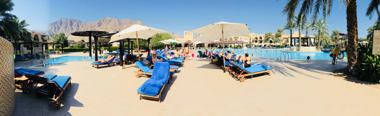 Pool Miramar Al Aqah Beach Resort