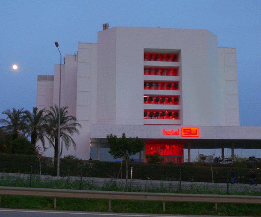 Die Farben wechseln sich stets ab... Hotel SU & Aqualand