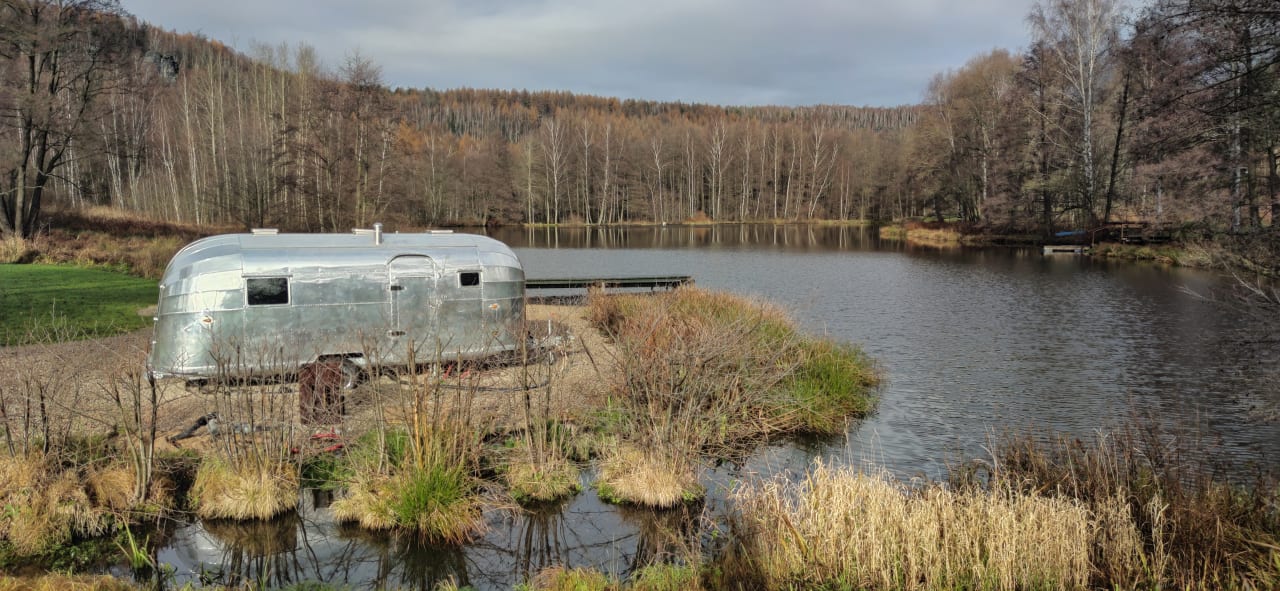 Außenansicht Hotel Ostrov