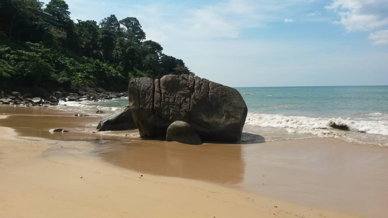 Strand Nähe vom Hotel Moracea by Khao Lak Resort