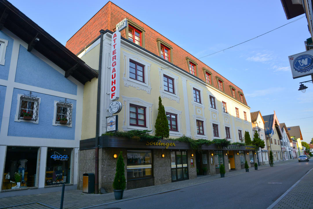 Außenansicht Hotel Attergauhof