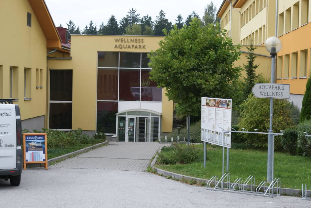 Eingang zum Aquapark Wellness Hotel Frymburk