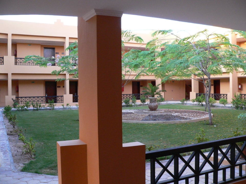 Blick von der Zimmertür aus Stella Beach Resort & Spa Makadi Bay