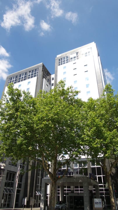 Hotel von aussen Mercure Hotel Bochum City