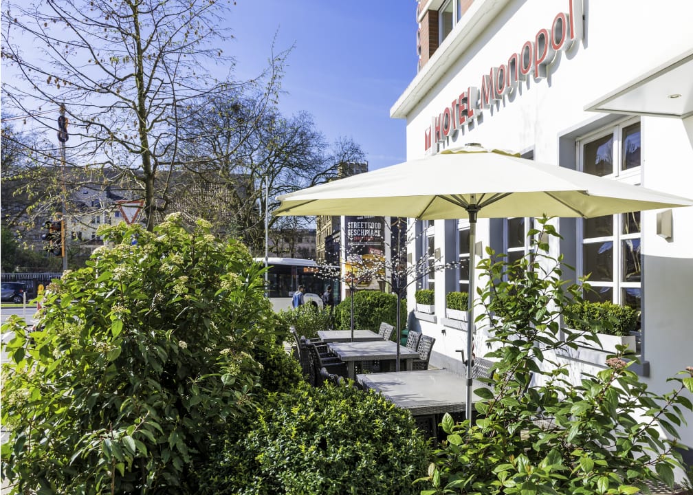 Außenansicht Hotel Monopol