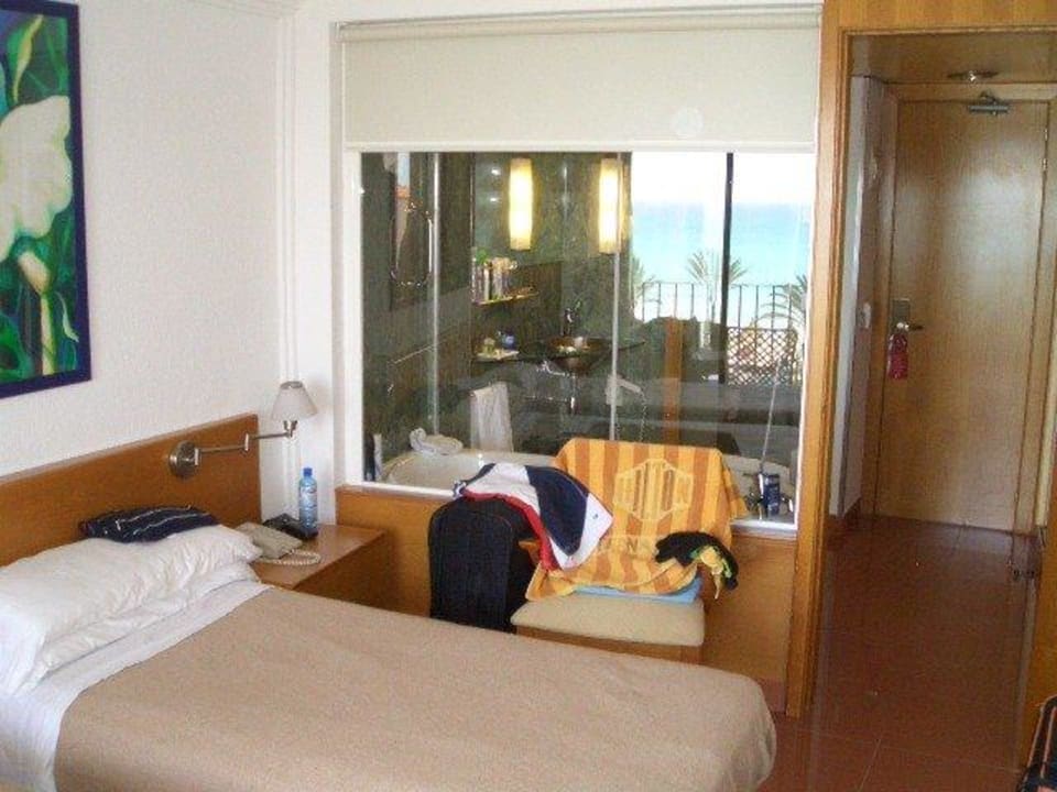 Zimmer mit Blick zur Dusche Myseahouse Flamingo - Adults only