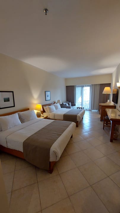 Zimmer Fort Arabesque - The West Bay