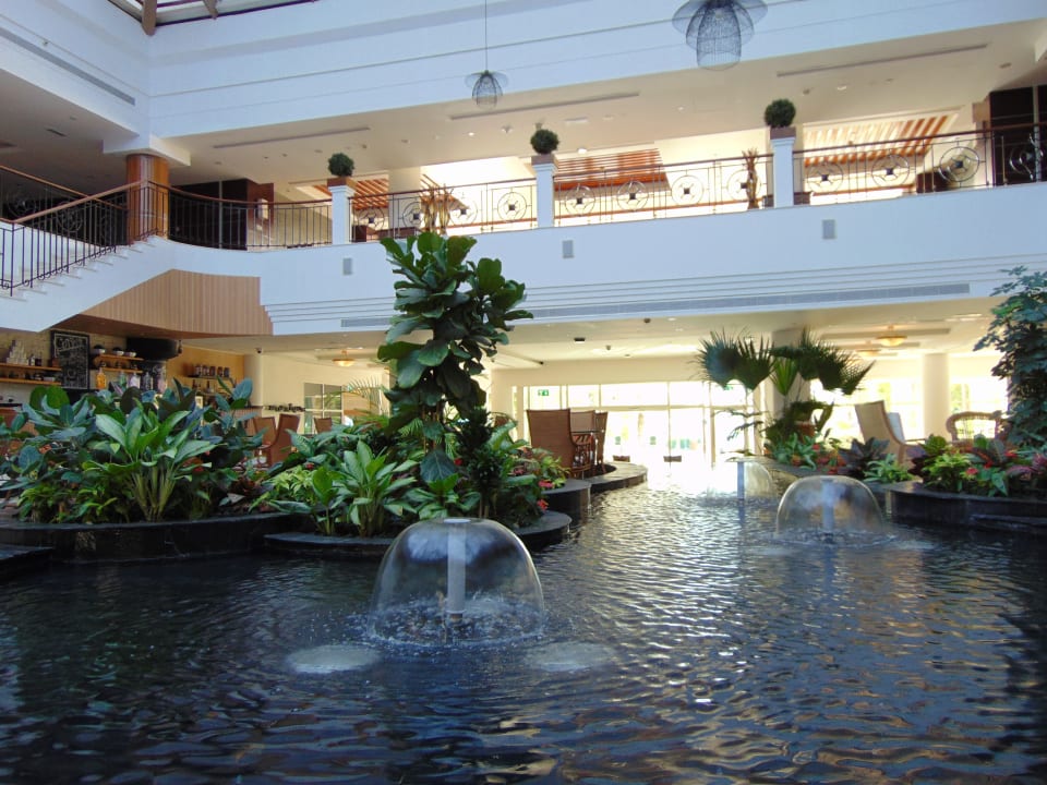 Lobby Fujairah Rotana Resort & Spa