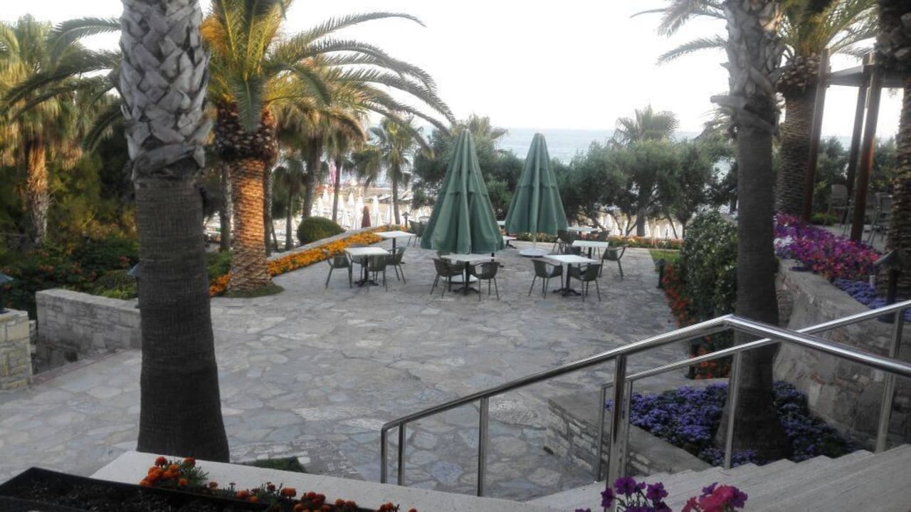 Blick zum Strand Arum Barut Collection