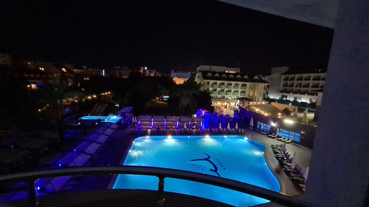 Zimmer Side Breeze Hotel