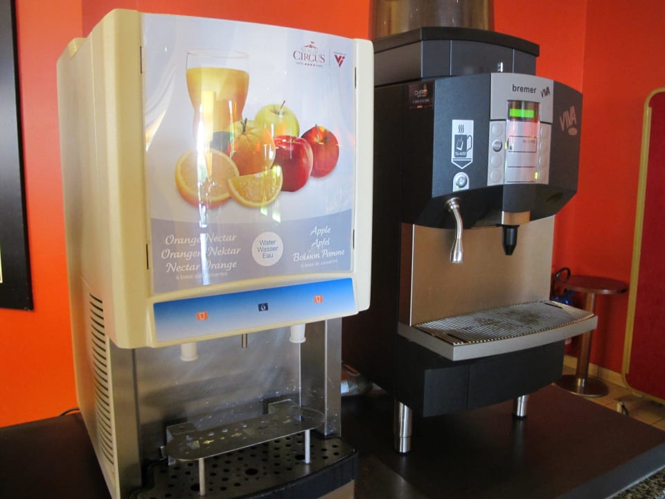 Saft und Kaffee Grand Magic Hotel