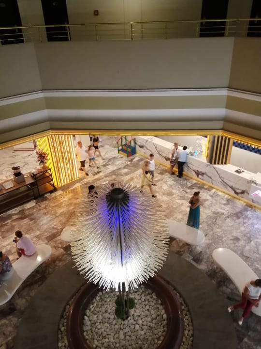 Lobby Asteria Collection Side