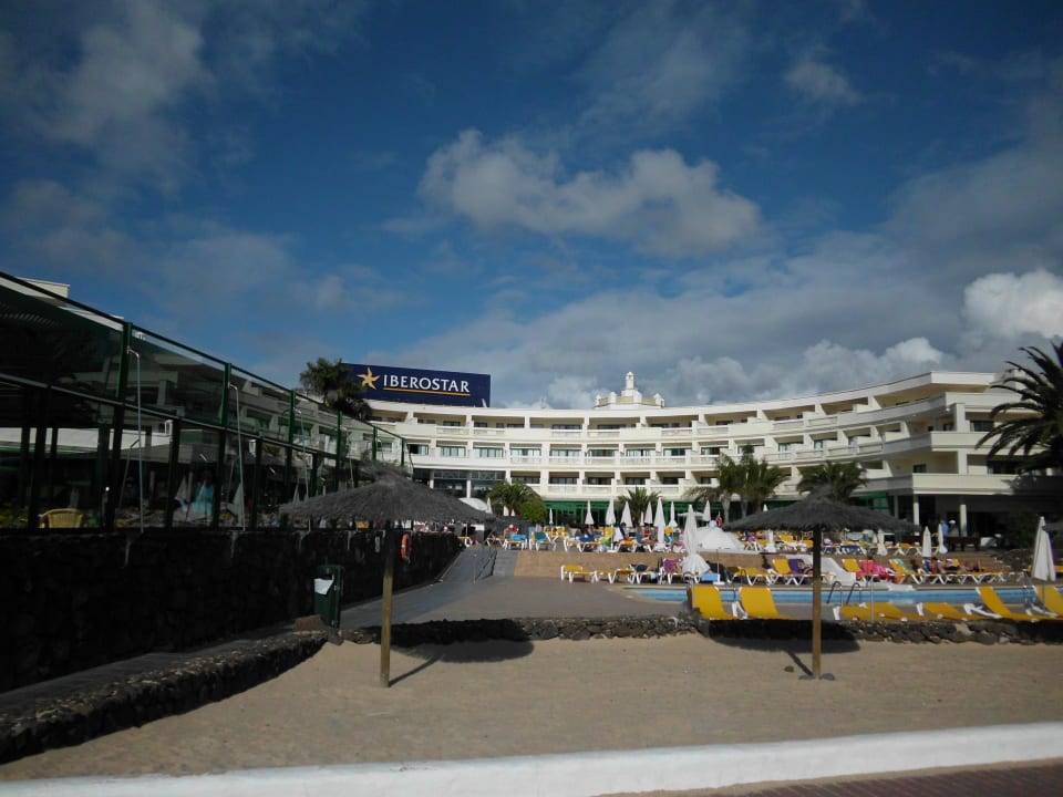 Blick auf das Haupthaus Iberostar Selection Lanzarote Park