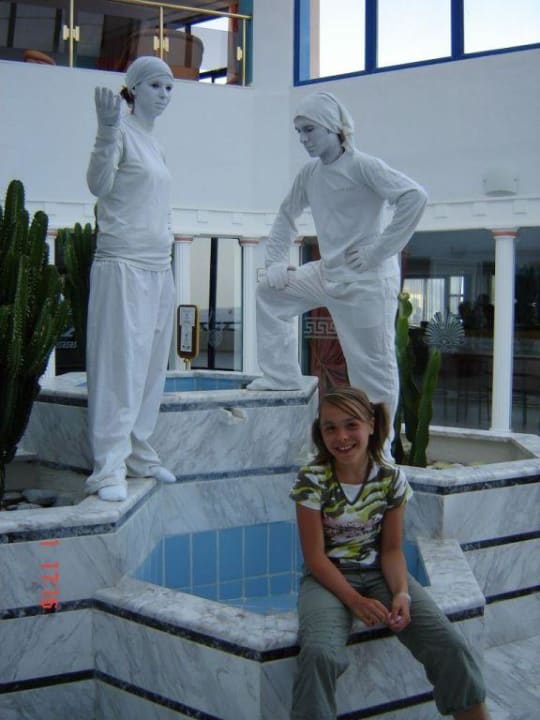 Annimation vor dem Restaurant Rodos Princess Beach Hotel & Spa