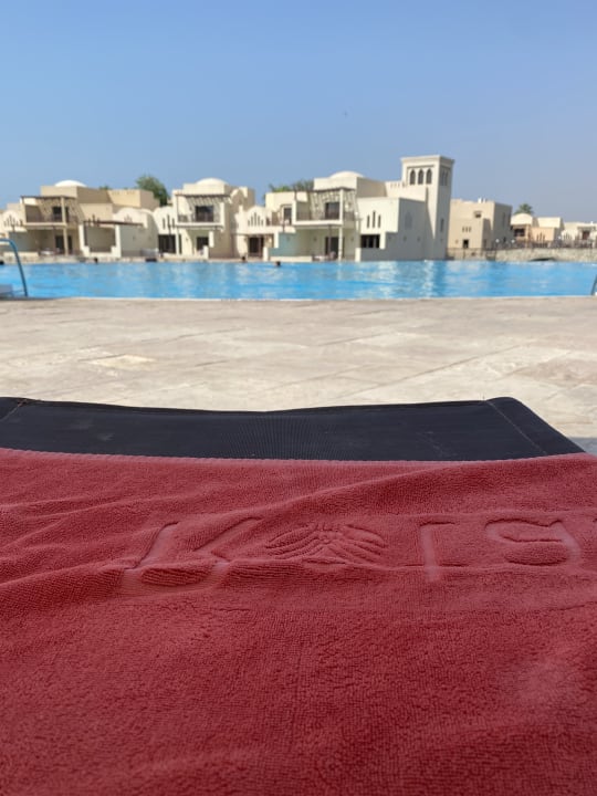 Pool The Cove Rotana Resort