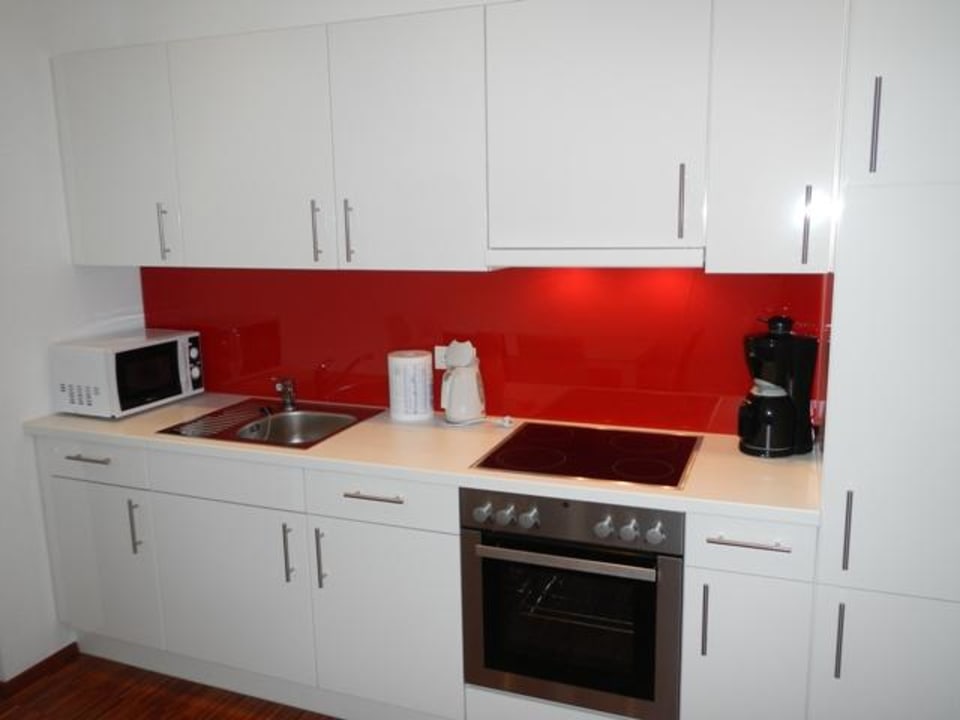 Appartement Küche weiss Pension Pharmador