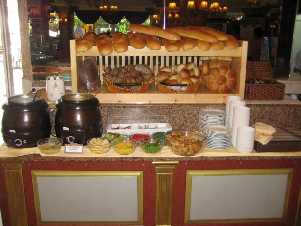Restaurant-Besuch / Buffet Botanik Hotel & Resort