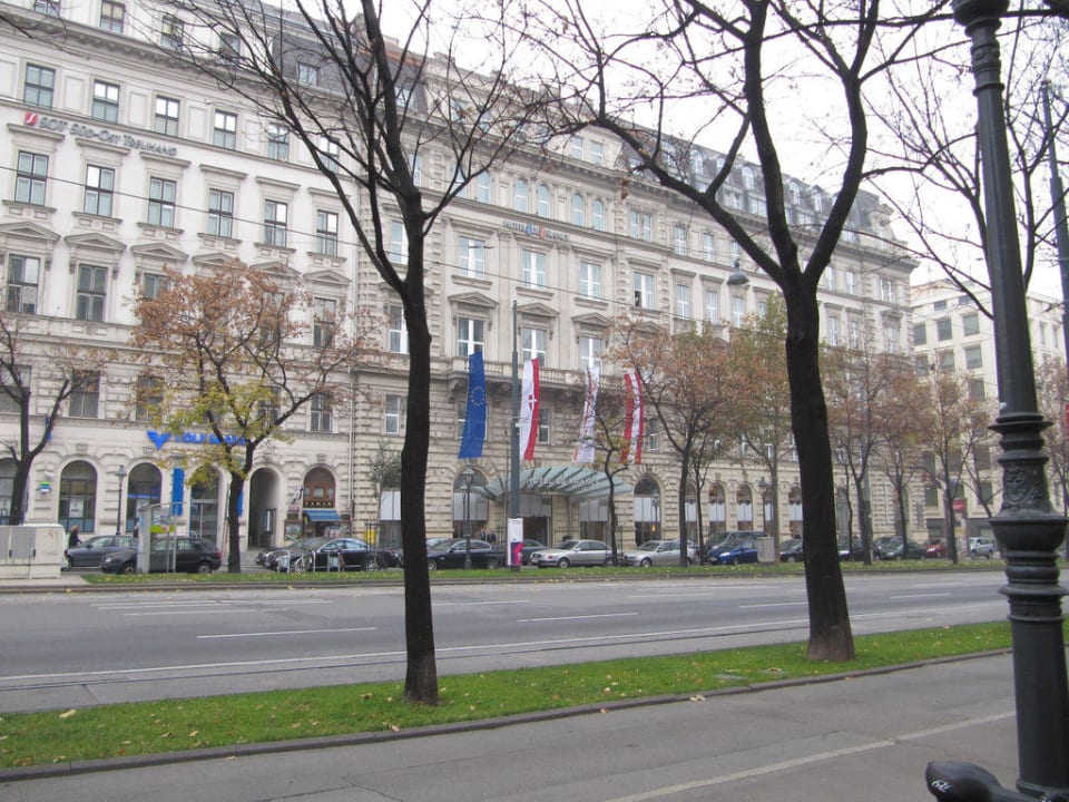 Fassade des Hotel de France Hotel De France