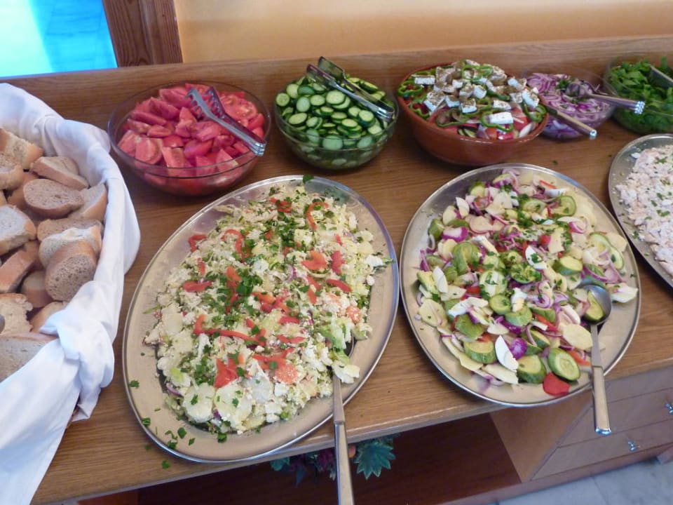 Abendliches Salat Buffet Hotel Kathrin Beach