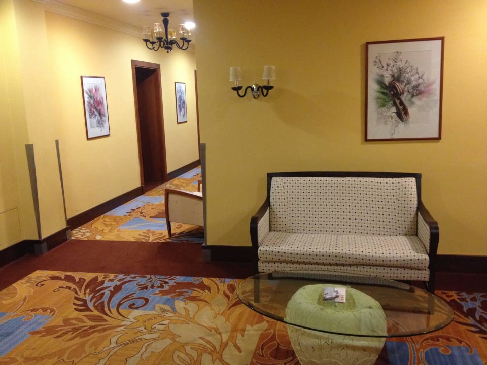 Hotelgang Grandhotel Zvon