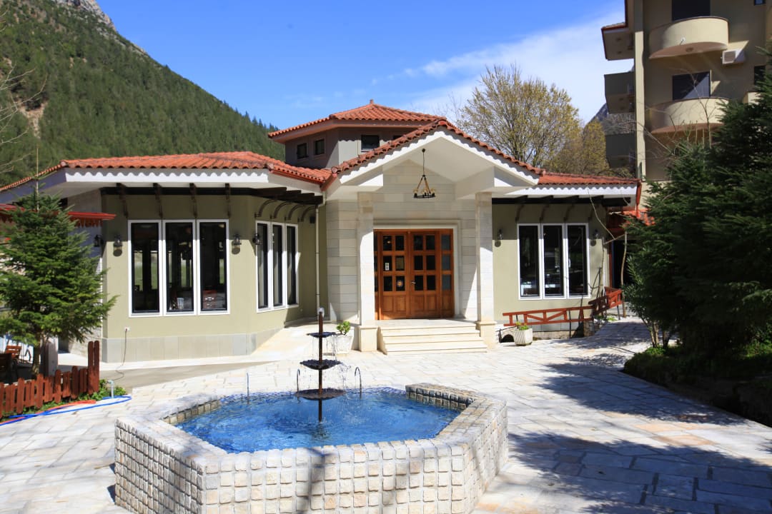 Gastro Hotel Gryka e Kelcyres