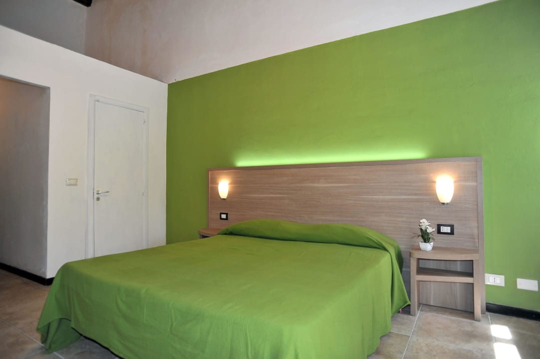 Le Camere Baglio Siciliamo Agriturismo