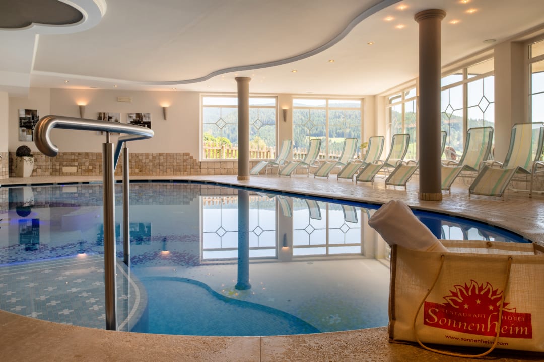 Pool Hotel Sonnenheim