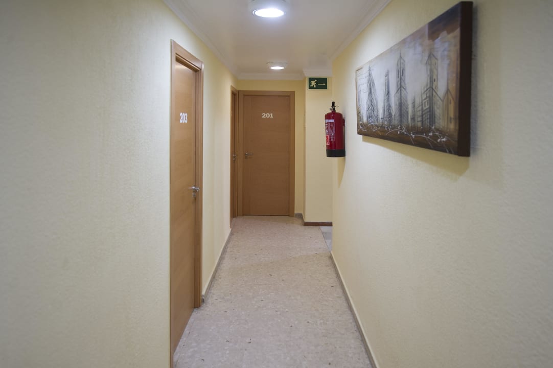 Pasillos Hostal La Campana