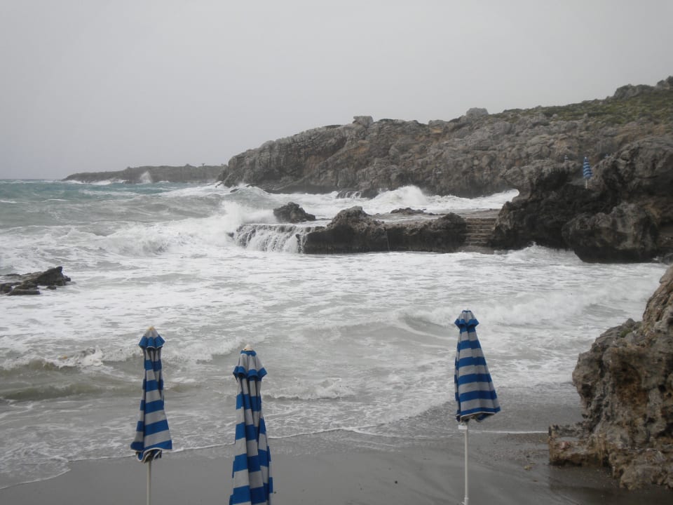 Anfang Mai  etwas schlechtes Wetter gehabt Hotel Kalithea Horizon Royal