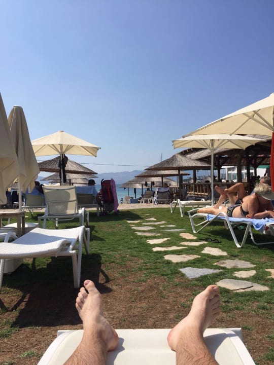 Strand Bellazure Hotel