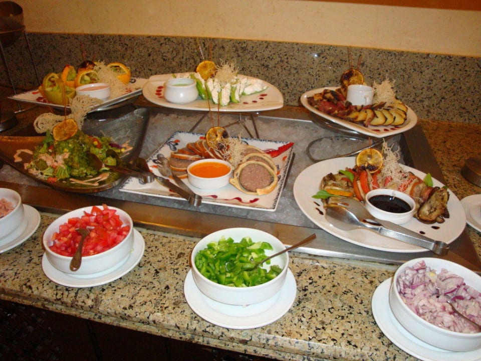 Vorspeisen und Salat in Riesenauswahl Hotel JAZ Makadi Star & Spa