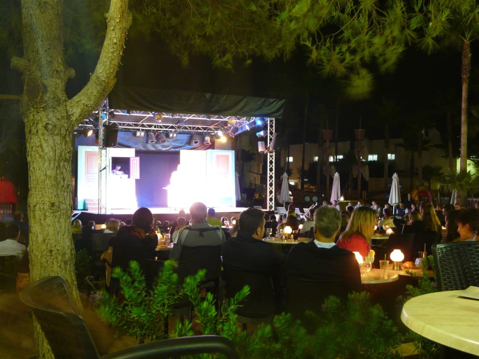 Clubunterhaltung am Abend Hipotels Mediterraneo Club