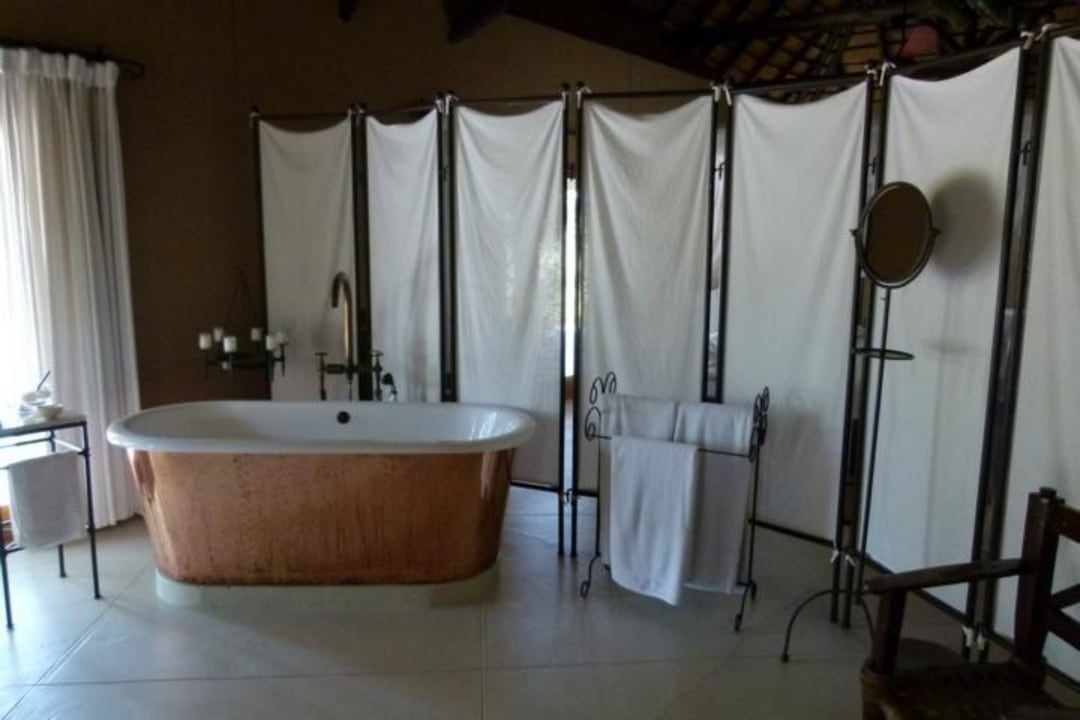 Villa Bad Hotel Mushara Lodge