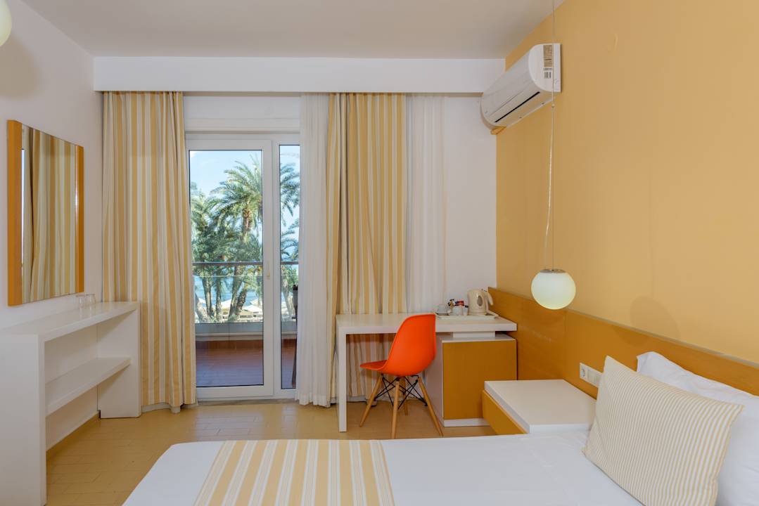 Zimmer Palm Beach Hotel