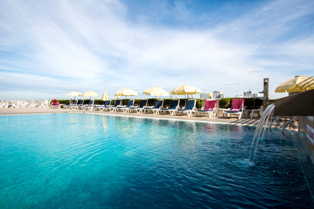 Pool Hotel Flipper Lodge