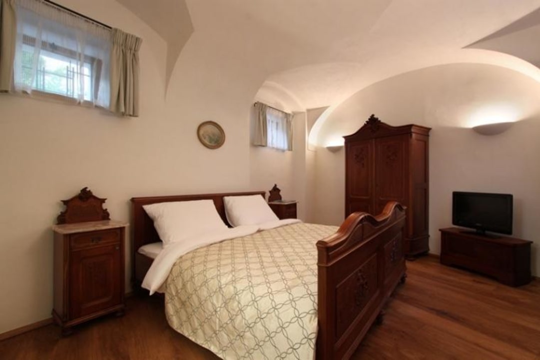 Dvorak bed room Hotel At the Green Grape - U Zeleného hroznu