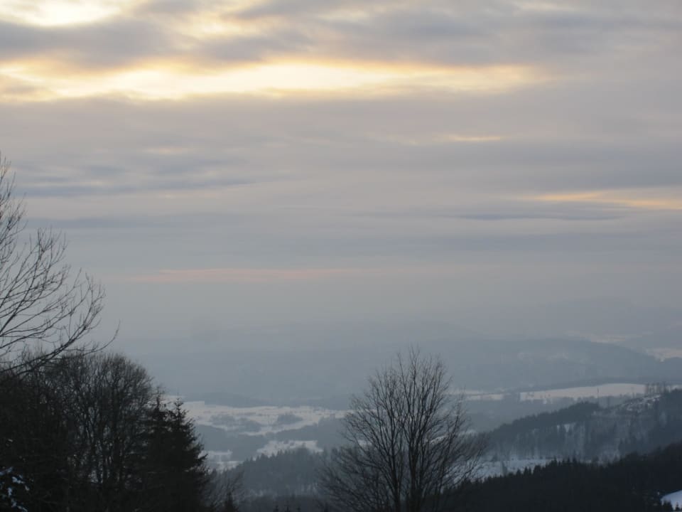 Blick ins Tal Dreiländerblick Ferienappartements