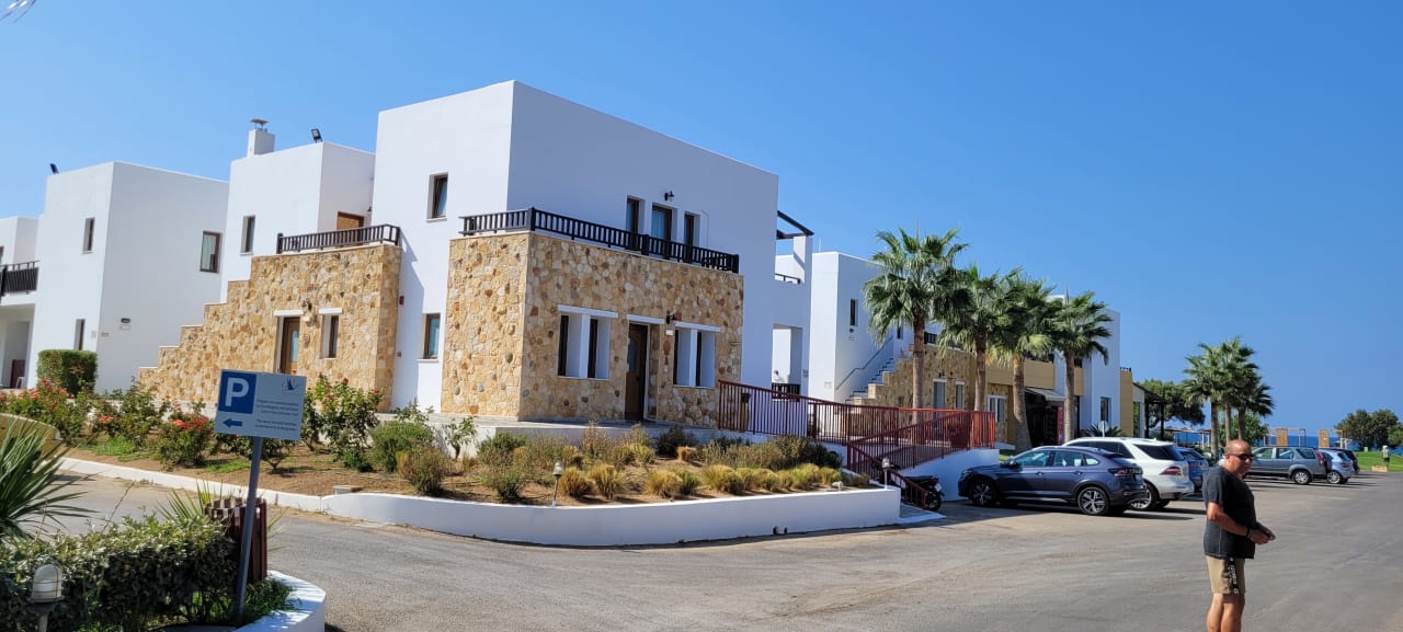 Außenansicht Hotel Geraniotis Beach