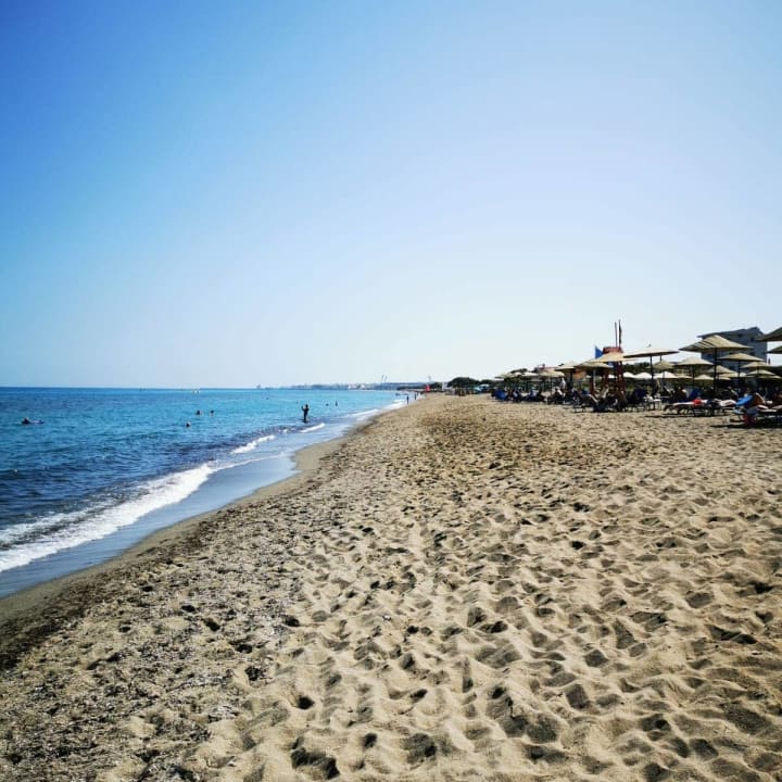 Strand Petousis Hotel & Suites