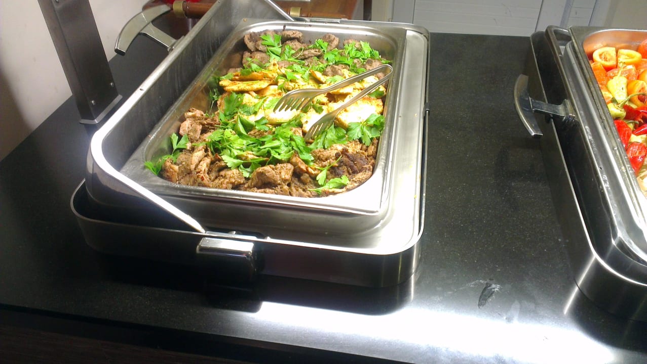 Hauptgericht  Anik Hotel