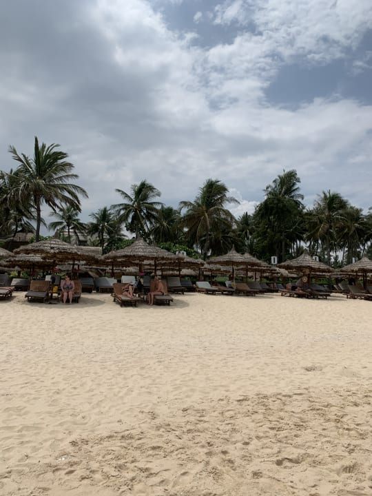 Strand Bamboo Village Beach Resort & Spa