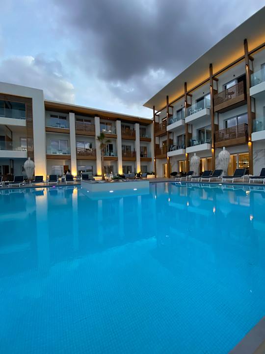 Pool Enorme Ammos Beach Resort