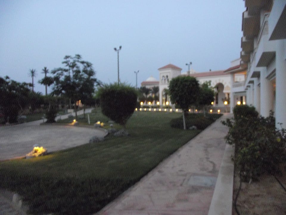 Um 18:30 Uhr Old Palace Resort Sahl Hasheesh