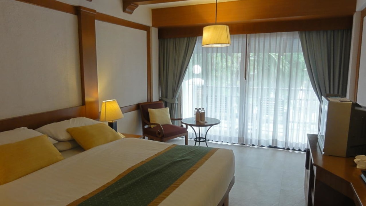 Sehr geräumiges Zimmer Woodlands Hotel & Resort